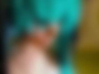 Live cam show with LesliWoolum - Shaved Pussy on SpankPalCams