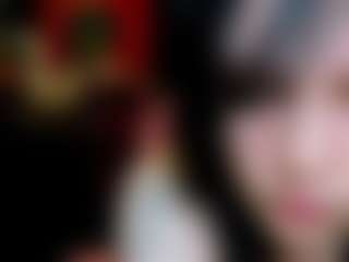 Live cam show with LesliWoolum - Nipple Piercings on Soda Cam