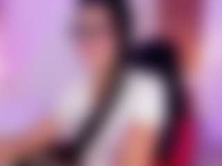 LilyHans's Live Sex Cam Show