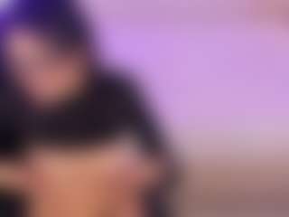 LilyHans's Live Sex Cam Show