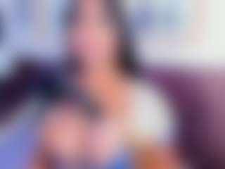 Luisa-boobs