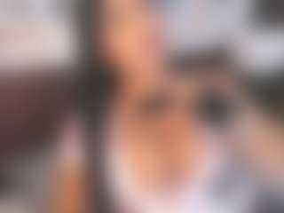 Live cam show with luisa-boobs - Camel Toe on Latina Girls