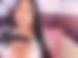 luisa-boobs's Live Sex Cam Show