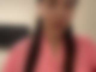 Live cam show with MarcellaZausch - Average on Milfs Live
