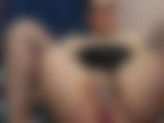 SilverCougar83's Live Sex Cam Show