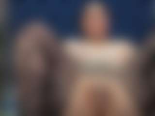 Live cam show with SilverCougar83 - MILF Teen (18+) on Soda Cam