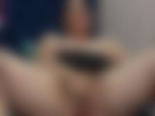 Live cam show with SilverCougar83 - Fingering MILF on Streamer API