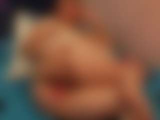 Live cam show with SilverCougar83 - Mature on UwU Esports
