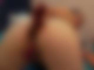 SilverCougar83's Live Sex Cam Show