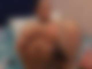 Show en direct avec SilverCougar83 - Gape sur Camsoda