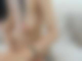 AlyssaElla's Live Sex Cam Show