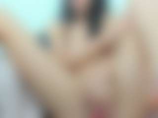 Live cam show with AlyssaElla - New Young Adult on sexylive.show