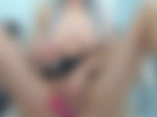 AlyssaElla's Live Sex Cam Show