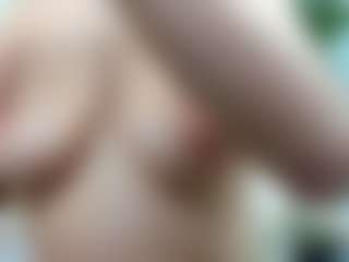AlyssaElla's Live Sex Cam Show