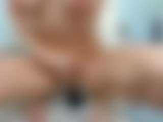 Live cam show with AlyssaElla - Curvy Young Adult on EXY