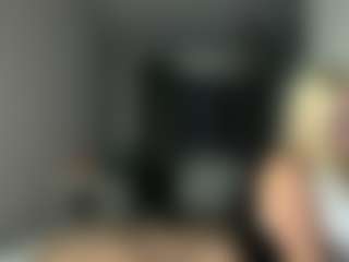 AnikaBolner's Live Sex Cam Show