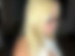 AnikaBolner's Live Sex Cam Show