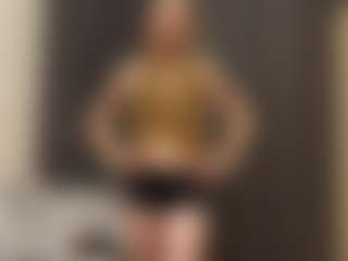 Live cam show with Kate - Smoking on Camsoda