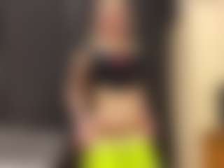 Live cam show with Kate - Smoking on SquirtSoMuch