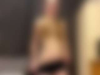 Live cam show with Kate - Blue Eyes on testsause.com