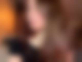 Live cam show with William - Striptease on CamClone