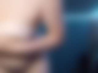 Live cam show with Polly - Natural on AdultVida.com