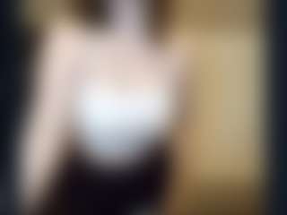 Live cam show with Polly - Shaved on Camsoda