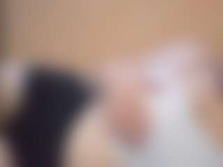 Live cam show with Polly - Blonde Hair on TeamSkeetLive