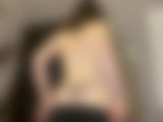 Live cam show with Polly - Blonde Hair on AdultVida.com