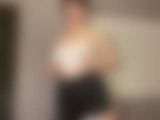 Live cam show with Polly - Camel Toe on sexylive.show