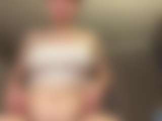 Live cam show with Polly - Shaved on slutload