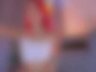 Live cam show with MelyTaylor - Squirt on madthumbs