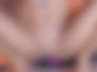 Live cam show with MelyTaylor - Genital Piercings on Strip Flash - Live Sex Shows