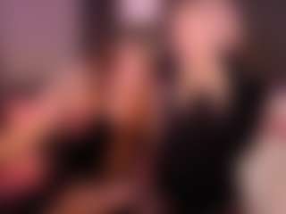 2giirls1cam's Live Sex Cam Show