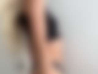 ellykey's Live Sex Cam Show