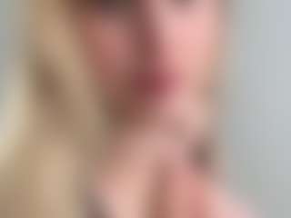 ellykey's Live Sex Cam Show