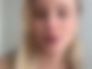 ellykey's Live Sex Cam Show