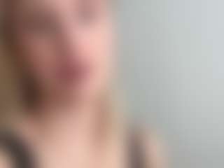 ellykey's Live Sex Cam Show