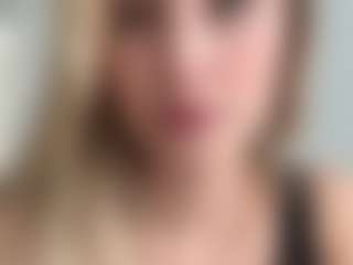 ellykey's Live Sex Cam Show