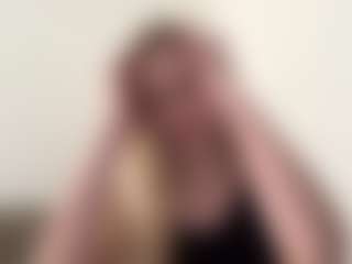 ellykey's Live Sex Cam Show