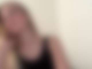 ellykey's Live Sex Cam Show