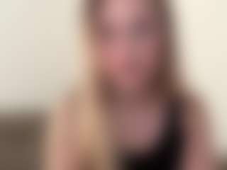 ellykey's Live Sex Cam Show