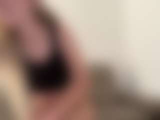 ellykey's Live Sex Cam Show