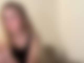 ellykey's Live Sex Cam Show