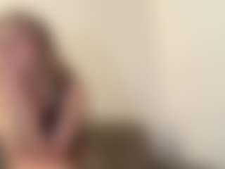 ellykey's Live Sex Cam Show