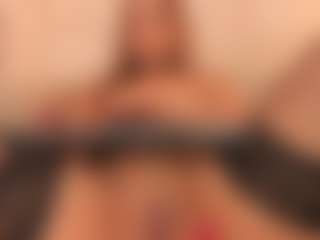 Emiily-Stonee's Live Sex Cam Show