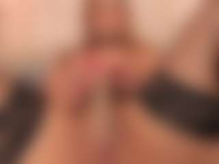 Emiily-Stonee's Live Sex Cam Show