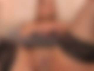 Emiily-Stonee's Live Sex Cam Show