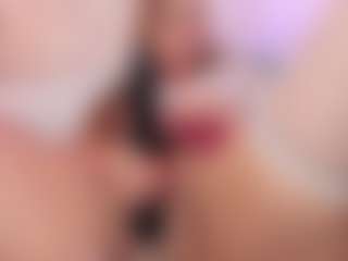 Emiily-Stonee's Live Sex Cam Show