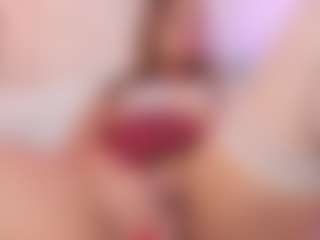 Live cam show with Emiily-Stonee - HD on Camsoda